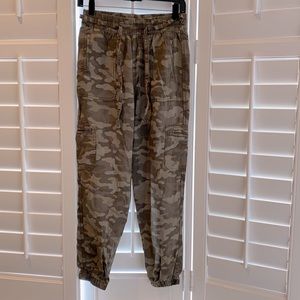 American Eagle pants